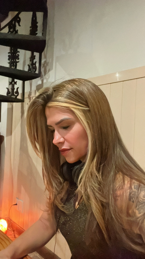 Leila Leão  profile